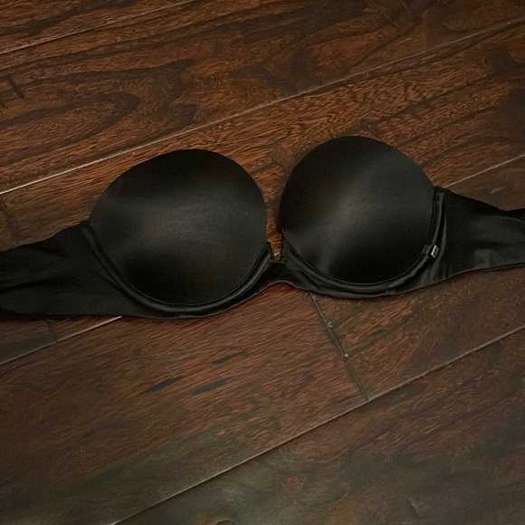 Victoria’s Secret strapless push-up bra - Picture 1 of 4